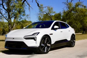 Polestar 4 İncelemesi: Arka Camı Olmayan Elektrikli SUV